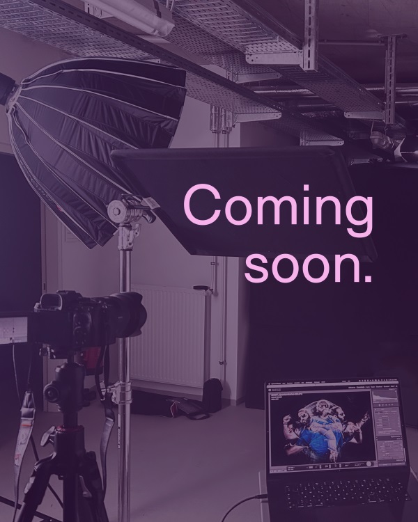 Behind the scenes, from the photoshoot for the ISTA social media series “I Am Many Versions of Myself… The Qudit States of a Quantum Scientist”.