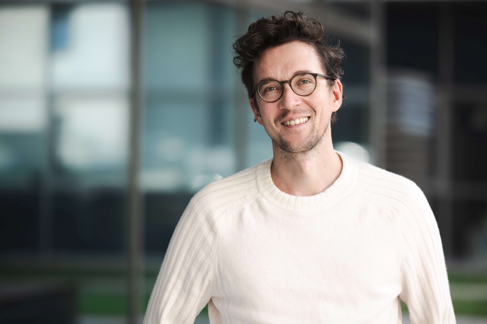 Professor Edouard Hannezo.