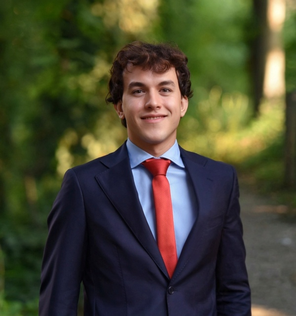 Schmidt Science Fellow David Vijatovic