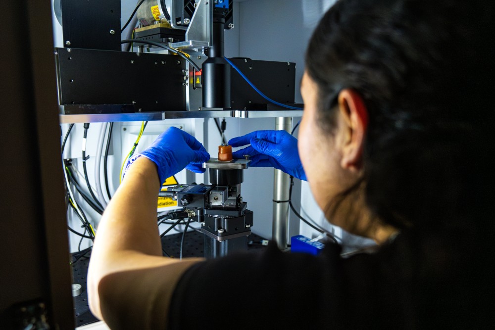 UTe2 has a hidden zero-resistance state that appears at extremely high magnetic fields after the material loses its original superconductivity at lower fields.