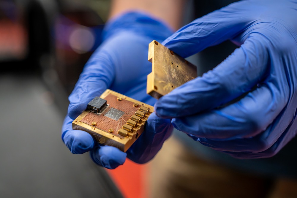 The quantum bath setup in which ISTA scientists can entangle two isolated qubits fully autonomously, without active control or repeated measurements.